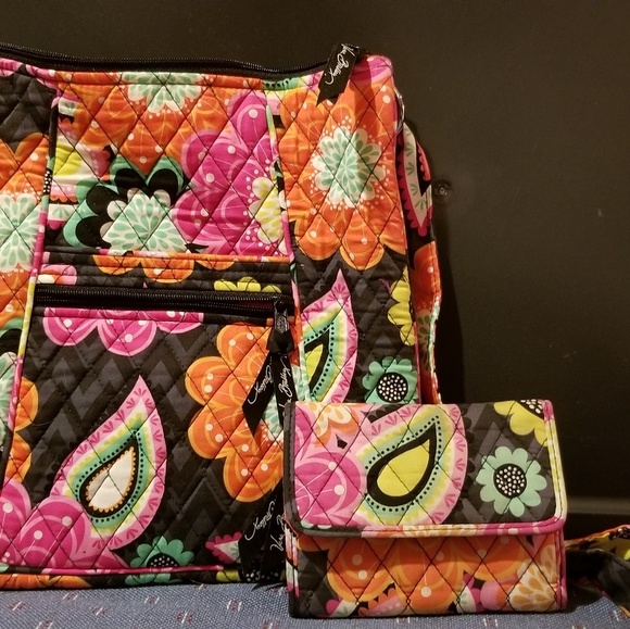 Vera Bradley Handbags - Vera Bradley Ziggy Zinnia  Crossbody & Wallet